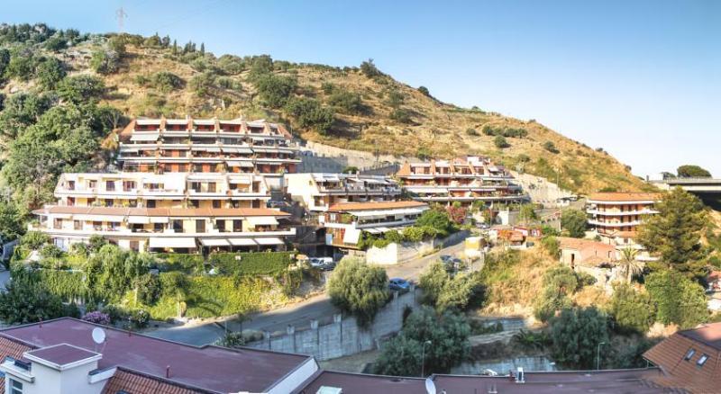 Miosotis Apartments Letojanni Dış mekan fotoğraf